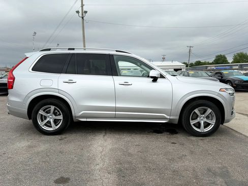 Used 2018 Volvo XC90 T5 Momentum w/ Convenience Package FWD image 3