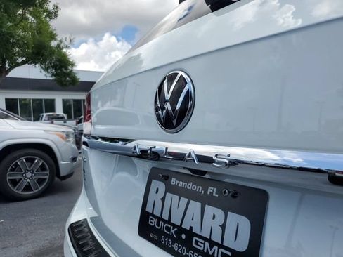 Used 2023 Volkswagen Atlas SE FWD image 6