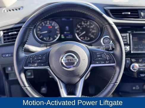 Used 2020 Nissan Rogue SV image 10