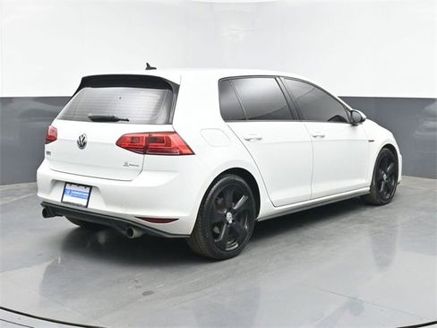 Used 2017 Volkswagen GTI S image 10
