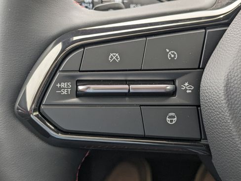 New 2025 Chevrolet Equinox EV RS image 27