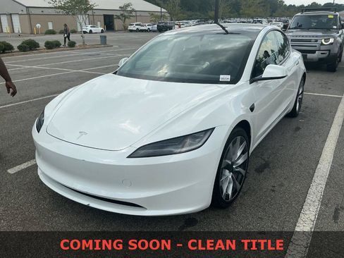 Used 2024 Tesla Model 3 Standard Range RWD image 1