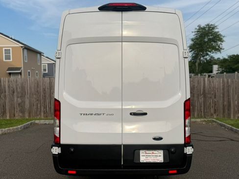 Used 2025 Ford Transit 250 148 High Roof Extended w/ Load Area Protection Package RWD image 8
