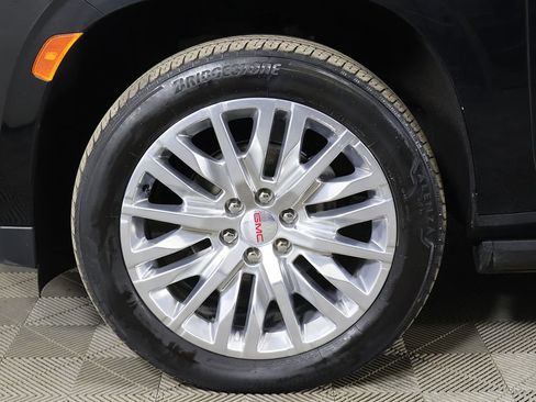 Used 2023 GMC Yukon XL Denali image 30