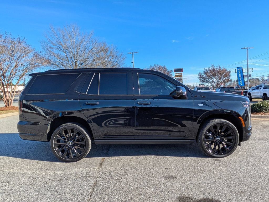 Used 2025 Cadillac Escalade Sport Platinum w/ LPO, ONYX Package AWD/4WD image 9