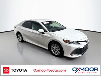 Used 2025 Toyota Camry SE FWD video 1