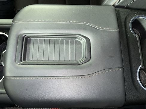 Used 2023 Chevrolet Suburban High Country AWD/4WD image 23