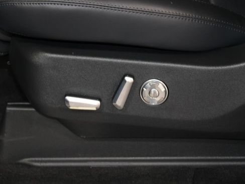 New 2027 Lincoln Navigator Premiere RWD image 22