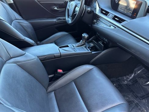 Used 2019 Lexus ES 350 Luxury image 18