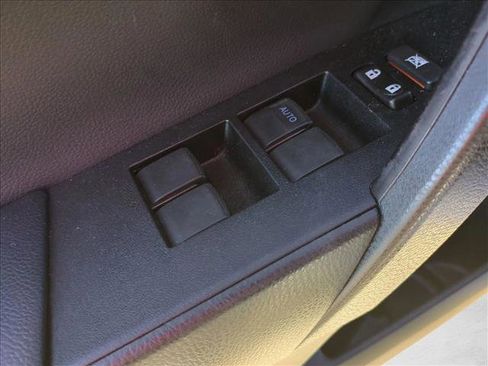 Used 2017 Toyota Corolla SE image 12