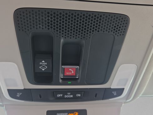 Used 2023 Honda Accord EX image 31