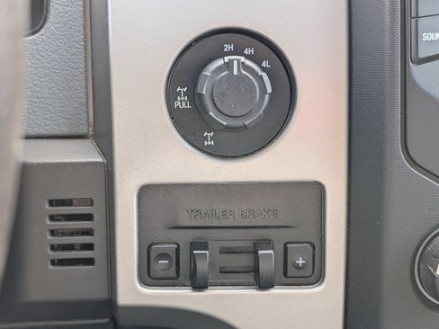 Used 2014 Ford F150 XLT w/ Equipment Group 302A Luxury AWD/4WD image 31
