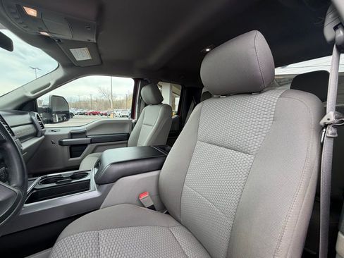 Used 2019 Ford F250 XLT w/ XLT Premium Package image 13