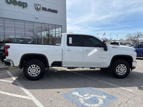 Used 2023 Chevrolet Silverado 2500 LT w/ Convenience Package image 34
