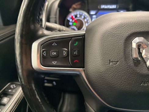 Used 2019 RAM 1500 Laramie AWD/4WD image 13