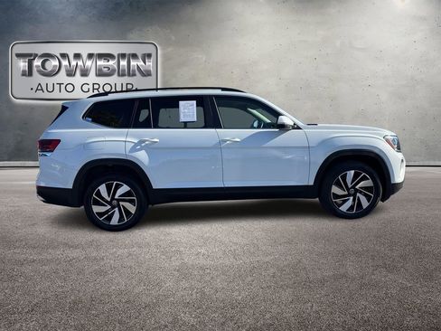 Used 2024 Volkswagen Atlas SE image 3