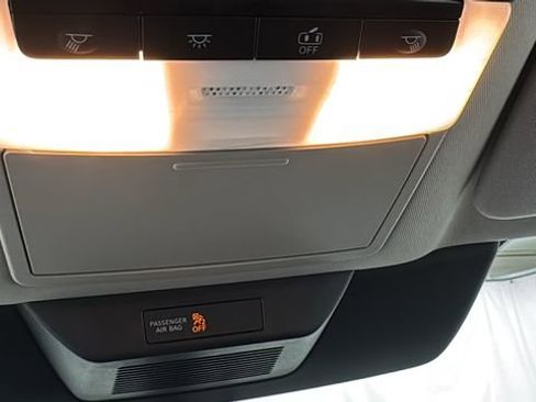 New 2026 Nissan Pathfinder Platinum image 32