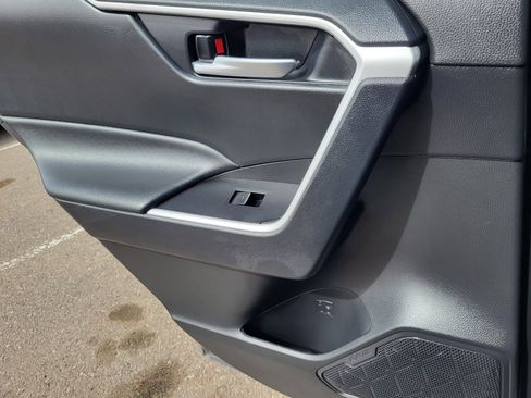 Certified 2025 Toyota RAV4 XLE w/ Convenience Package image 19