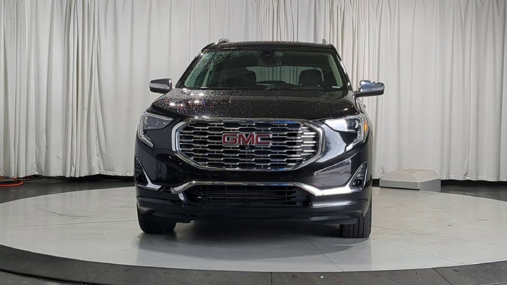 Used 2019 GMC Terrain Denali w/ Advanced Safety Package AWD/4WD image 3