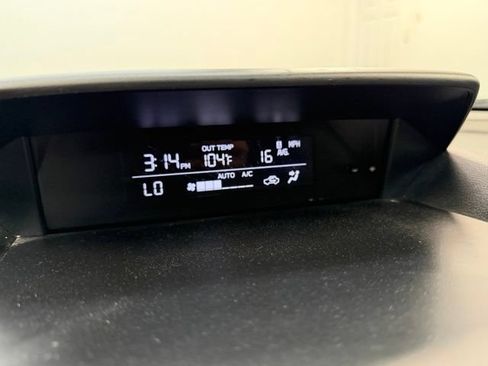 Used 2020 Subaru Crosstrek 2.0i Premium AWD/4WD image 24