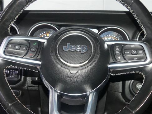 Used 2021 Jeep Gladiator Overland w/ Popular Equipment Package image 30