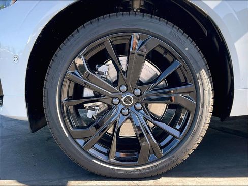 New 2026 Volvo XC60 T8 Ultra w/ Climate Package image 14