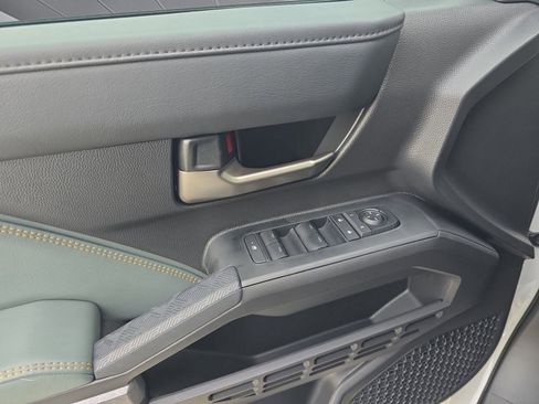 Used 2025 Toyota Tacoma 4x4 Double Cab Hybrid image 23