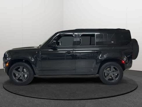 Used 2024 Land Rover Defender 110 X-Dynamic SE AWD/4WD image 3