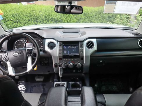 Used 2016 Toyota Tundra SR5 w/ SR5 Upgrade Package AWD/4WD image 30