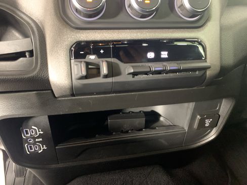 Used 2022 RAM 2500 Tradesman AWD/4WD image 25