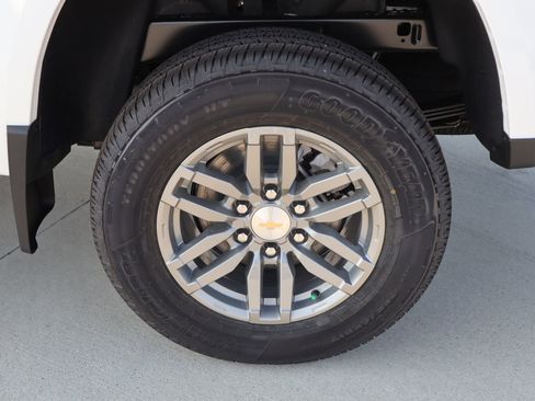 New 2026 Chevrolet Colorado LT w/ LT Convenience Package RWD image 6
