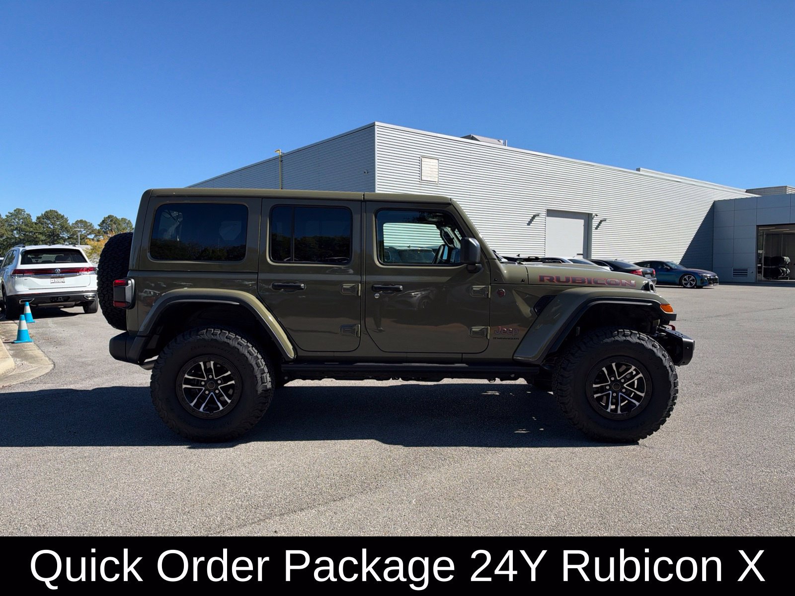 Used 2025 Jeep Wrangler Unlimited Rubicon AWD/4WD image 4