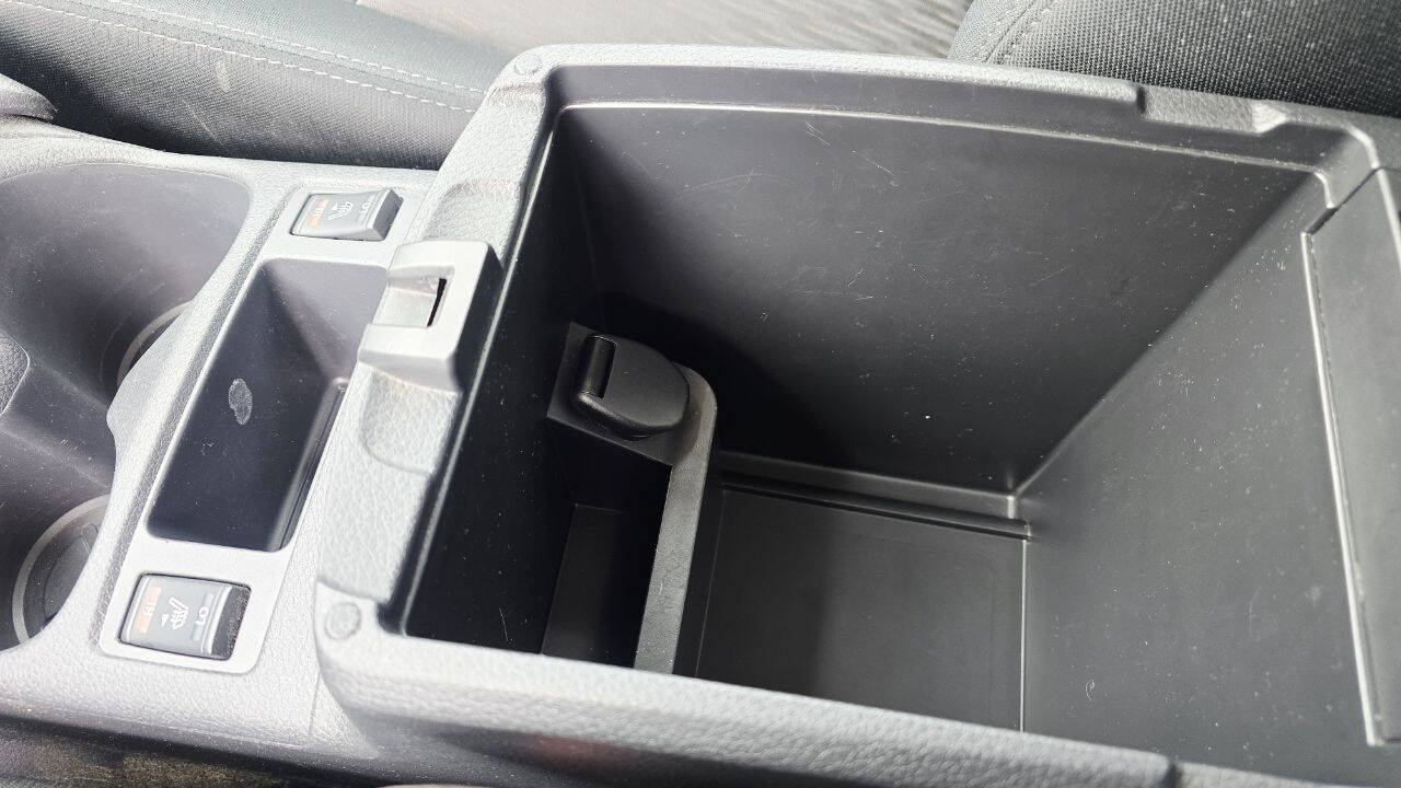 Used 2017 Nissan Rogue S FWD image 20