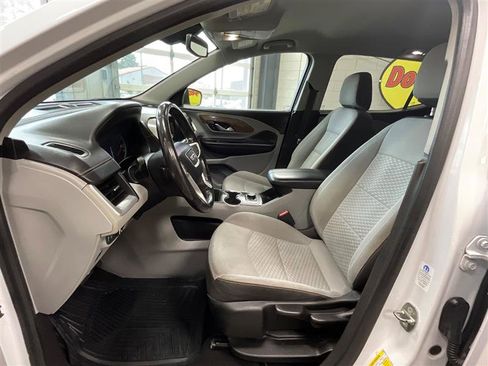 Used 2018 GMC Terrain SLE FWD image 11