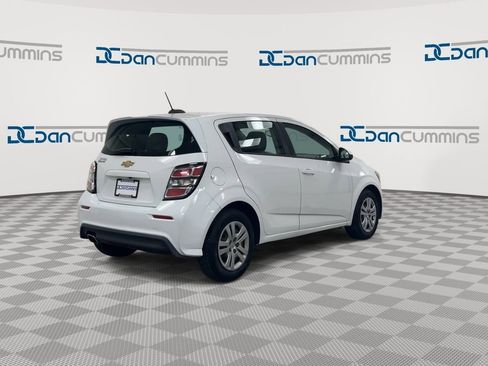 Used 2017 Chevrolet Sonic LT image 8