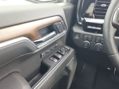 New 2026 Chevrolet Silverado 1500 High Country AWD/4WD image 43