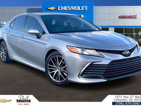 Used 2023 Toyota Camry XLE w/ Navigation Package image 1