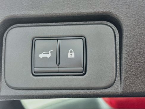 Used 2026 Nissan Rogue SV FWD image 28