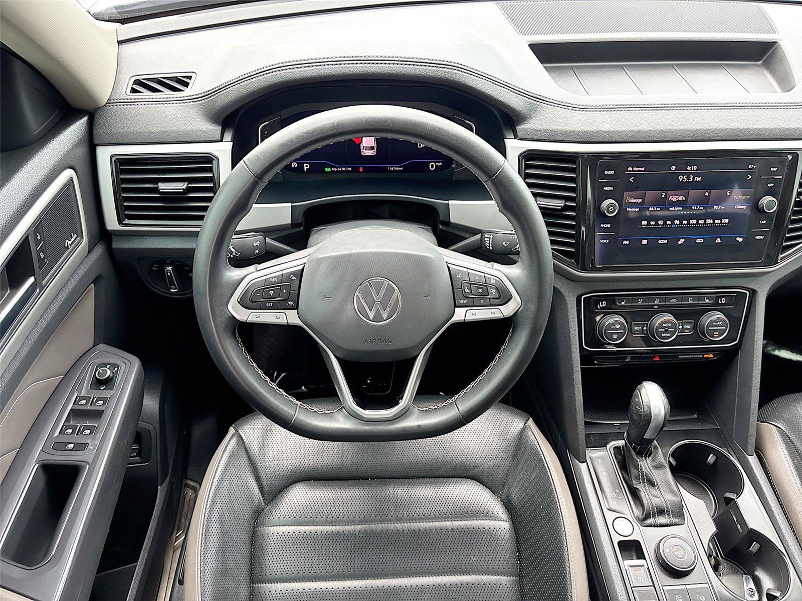 Used 2021 Volkswagen Atlas SEL Premium AWD/4WD image 23