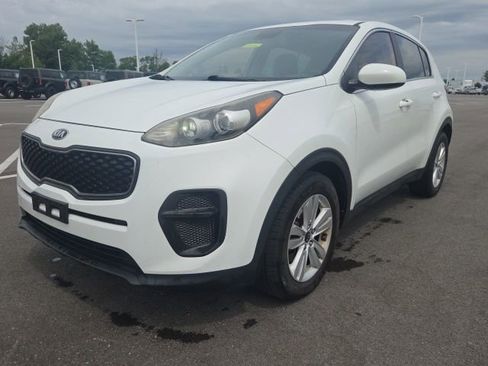 Used 2017 Kia Sportage LX FWD image 2