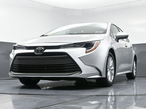 Used 2024 Toyota Corolla LE w/ LE Convenience Package image 46