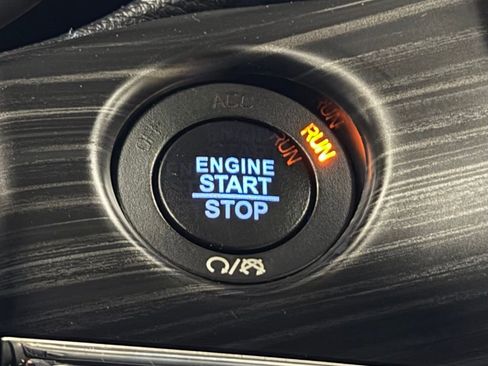 Used 2020 Jeep Grand Cherokee Limited AWD/4WD image 23
