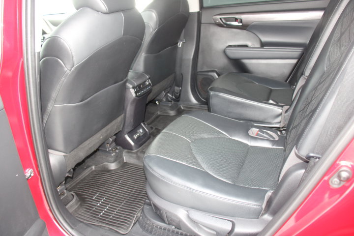 Used 2022 Toyota Highlander Platinum AWD/4WD image 13
