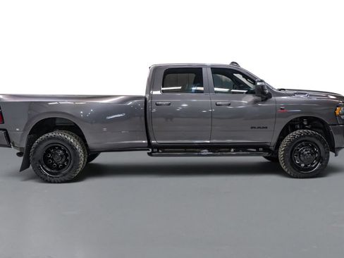 Used 2024 RAM 3500 Big Horn w/ Night Edition AWD/4WD image 5
