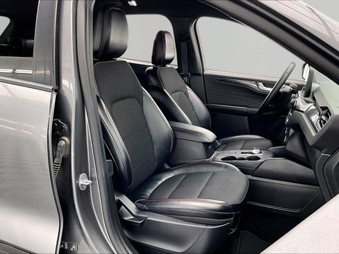 Certified 2025 Ford Escape ST-Line Select AWD/4WD image 7
