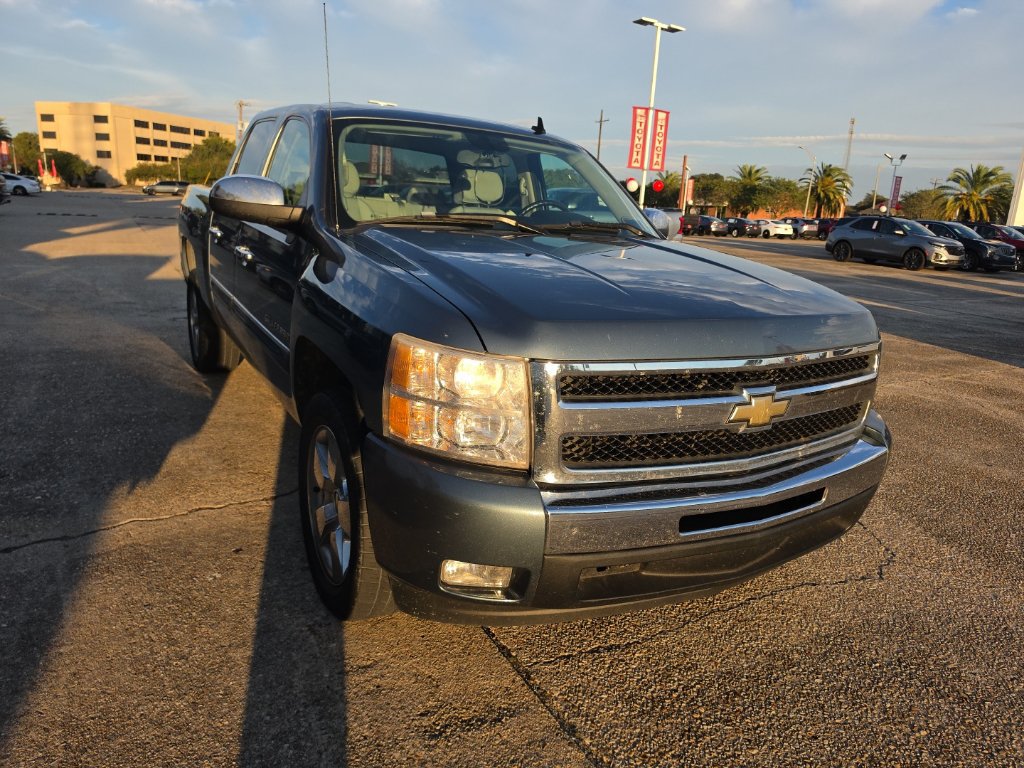 Used 2011 Chevrolet Silverado 1500 LT w/ Regional Value Package RWD image 2
