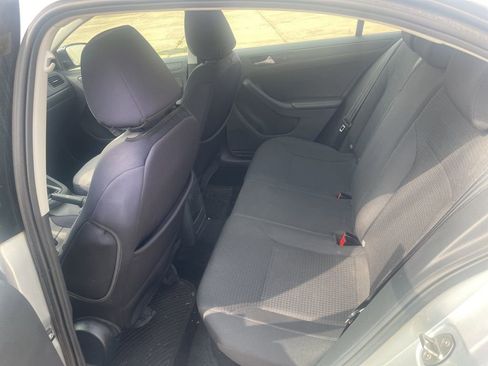 Used 2016 Volkswagen Jetta S image 5