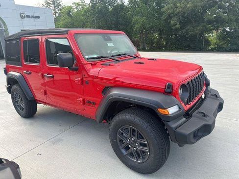 Used 2024 Jeep Wrangler Unlimited Sport AWD/4WD image 2