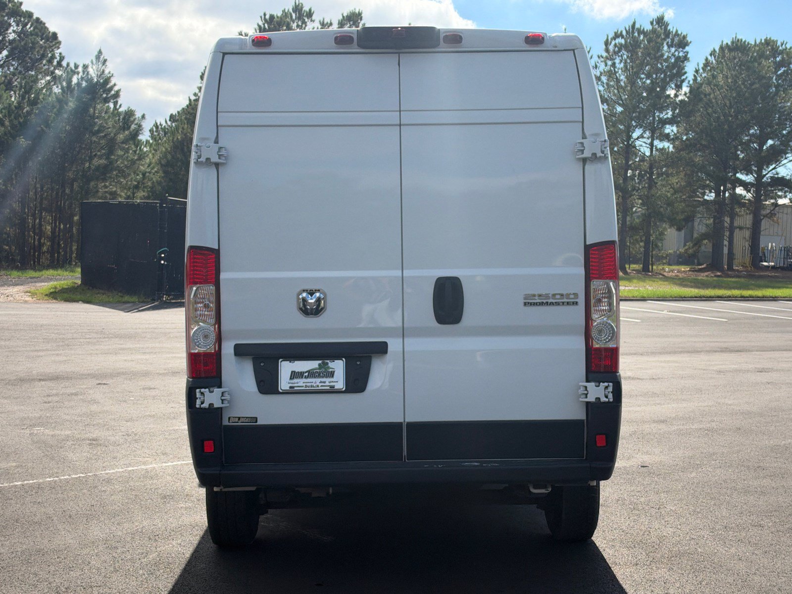 Used 2024 RAM ProMaster 2500 w/ Convenience Group FWD image 6