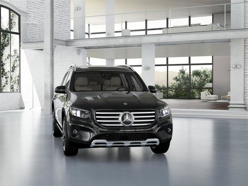 New 2026 Mercedes-Benz GLB 250 4MATIC image 8
